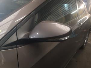 Used Wing mirror, left Hyundai i30 (GDHB5) 1.6 CRDi 16V VGT Price on request offered by Bongers Auto-Onderdelen Zeeland
