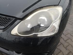 Used Headlight, left Honda Civic (EP/EU) 1.6 16V VTEC Price on request offered by Bongers Auto-Onderdelen Zeeland