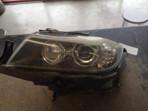 Used Headlight, left BMW 3 serie Touring (E91) 320i 16V Price on request offered by Bongers Auto-Onderdelen Zeeland