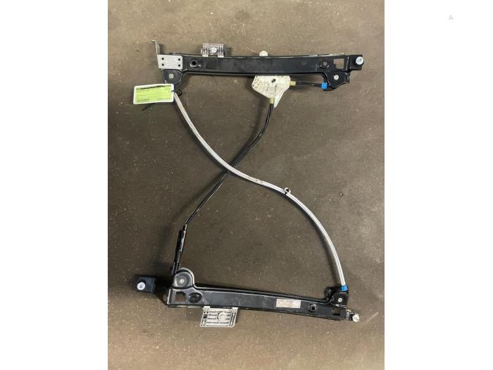Window mechanism 4-door, front right from a Peugeot 508 (F3/FB/FH/FP) 1.6 16V PureTech 150 2019