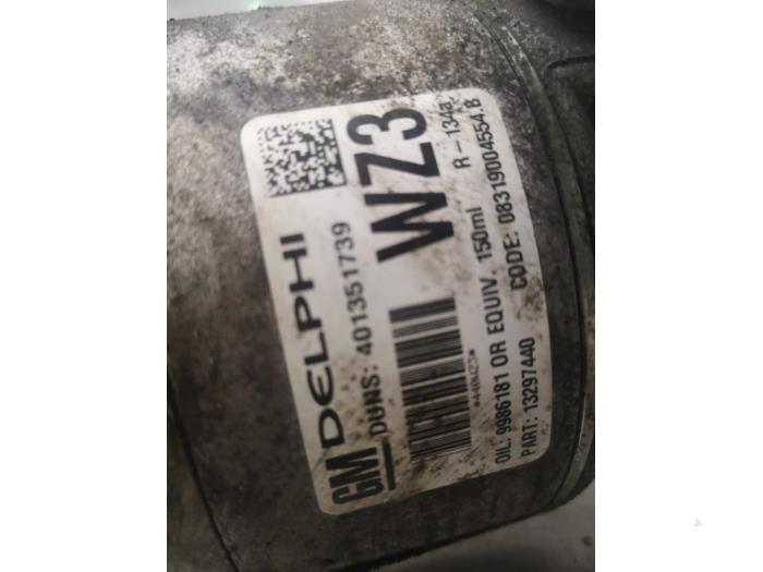 Air conditioning pump from a Opel Meriva 1.4 16V Twinport 2009
