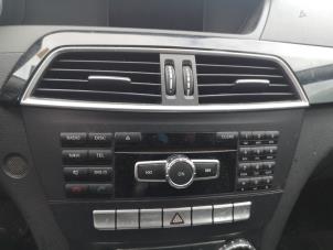Usagé Radio Mercedes C (W204) 2.2 C-200 CDI 16V BlueEFFICIENCY Prix sur demande proposé par Bongers Auto-Onderdelen Zeeland