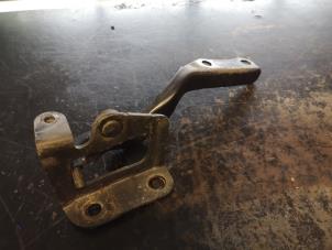 Used Bonnet Hinge Toyota Prius (ZVW3) 1.8 16V Price on request offered by Bongers Auto-Onderdelen Zeeland