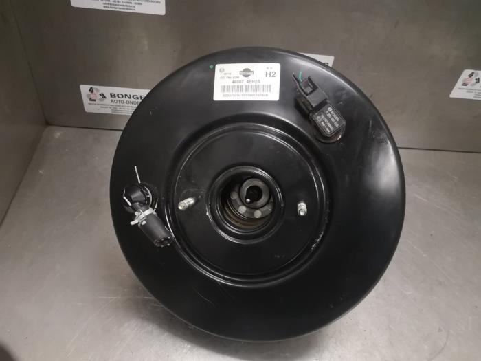 Usagé Assistant de freinage Nissan Qashqai (J11) 1.3 DIG-T 140 16V Prix sur demande proposé par Bongers Auto-Onderdelen Zeeland