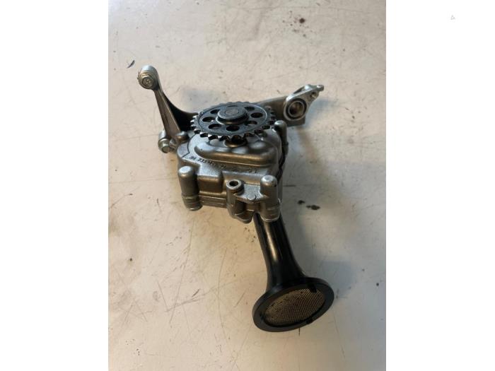 Gebrauchte Ölpumpe Peugeot 208 I (CA/CC/CK/CL) 1.0 Vti 12V PureTech Preis auf Anfrage angeboten von Bongers Auto-Onderdelen Zeeland
