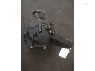 Differential vorne van een Mercedes-Benz ML I (163) 400 4.0 CDI V8 32V 2002