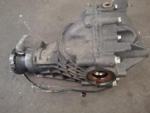 Differential vorne van een Mercedes-Benz ML I (163) 400 4.0 CDI V8 32V 2002