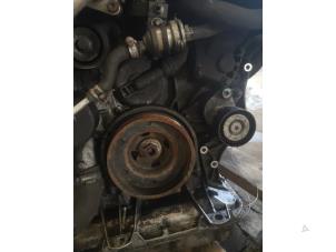 Motor van een Mercedes-Benz ML I (163) 400 4.0 CDI V8 32V 2002