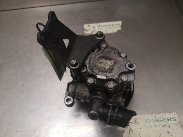 Usagé Pompe de direction Mercedes ML I (163) 400 4.0 CDI V8 32V Prix sur demande proposé par Bongers Auto-Onderdelen Zeeland