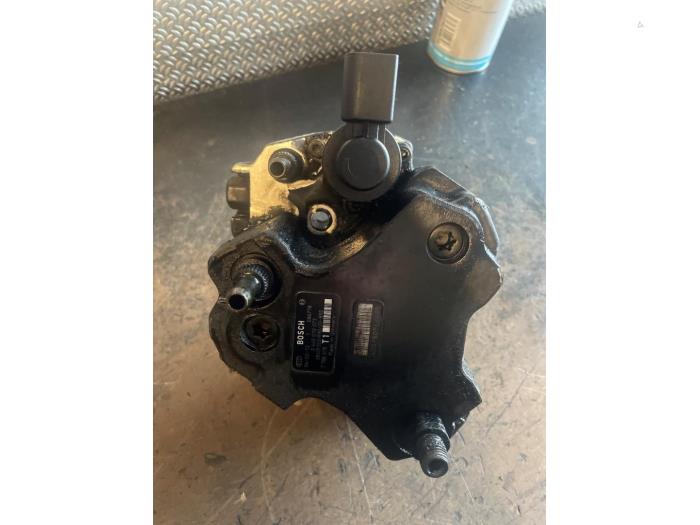 Usagé Pompe diesel BMW X3 (E83) 3.0d 24V Prix sur demande proposé par Bongers Auto-Onderdelen Zeeland