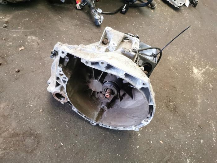 Gebrauchte Getriebe Ford Transit Courier 1.5 TDCi 75 Preis auf Anfrage angeboten von Bongers Auto-Onderdelen Zeeland