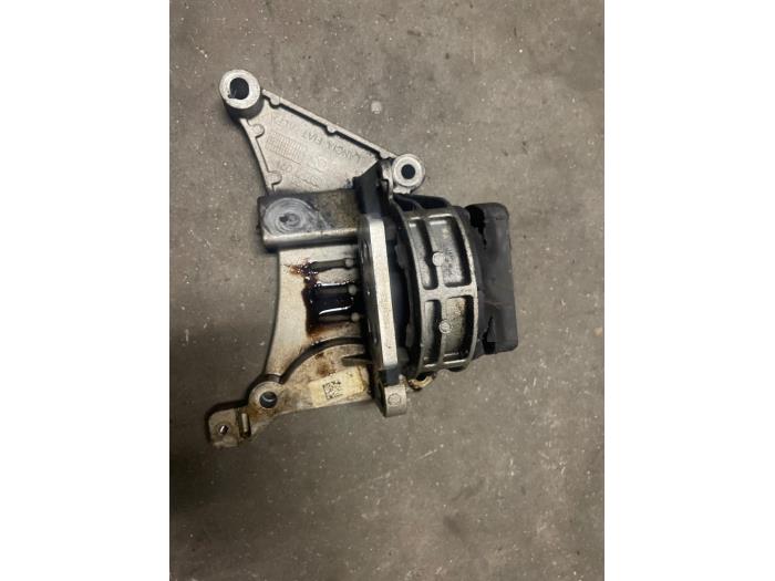 Used Engine mount Fiat 500L (199) 0.9 TwinAir Turbo 105 Price on request offered by Bongers Auto-Onderdelen Zeeland