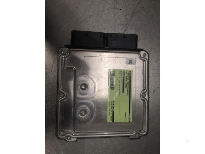 Used Engine management computer Volkswagen Touran (5T1) 2.0 TDI 16V BlueMotion Technology SCR Price on request offered by Bongers Auto-Onderdelen Zeeland