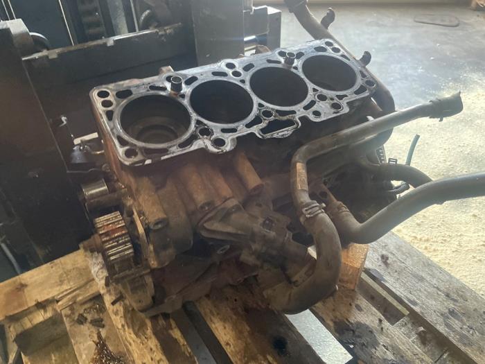 Used Engine crankcase Volkswagen Transporter T5 2.0 TDI DRF Price € 907,50 Inclusive VAT offered by Bongers Auto-Onderdelen Zeeland