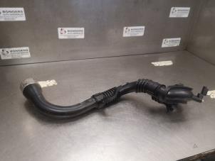 Usagé Tube intercooler Dacia Duster (SR) 1.0 TCE 100 Bi-Fuel, Eco-G 12V Prix sur demande proposé par Bongers Auto-Onderdelen Zeeland