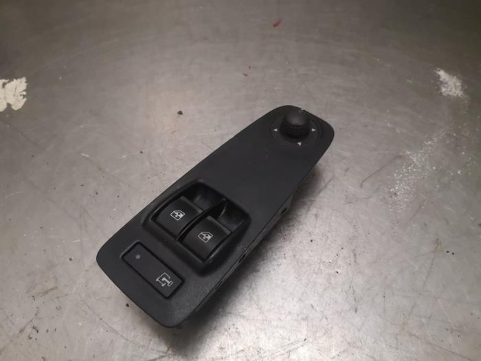 Usados Interruptor de ventanilla eléctrica Citroen Jumper (U9) 2.2 HDi 130 Precio de solicitud ofrecido por Bongers Auto-Onderdelen Zeeland