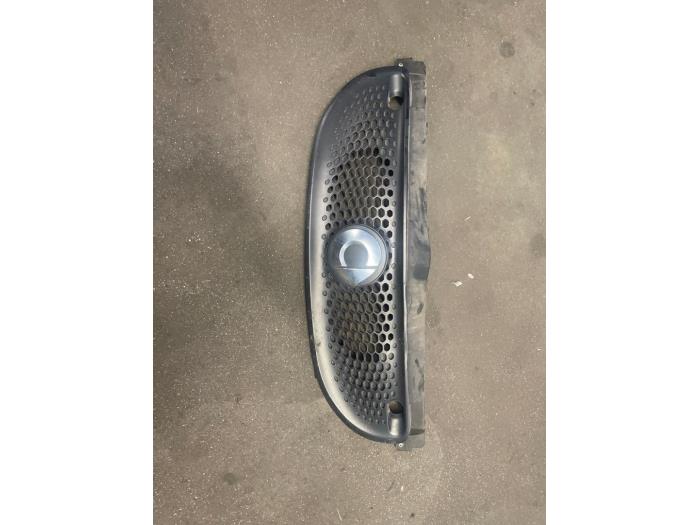 Gebrauchte Grill Smart Forfour (453) 1.0 12V Preis auf Anfrage angeboten von Bongers Auto-Onderdelen Zeeland