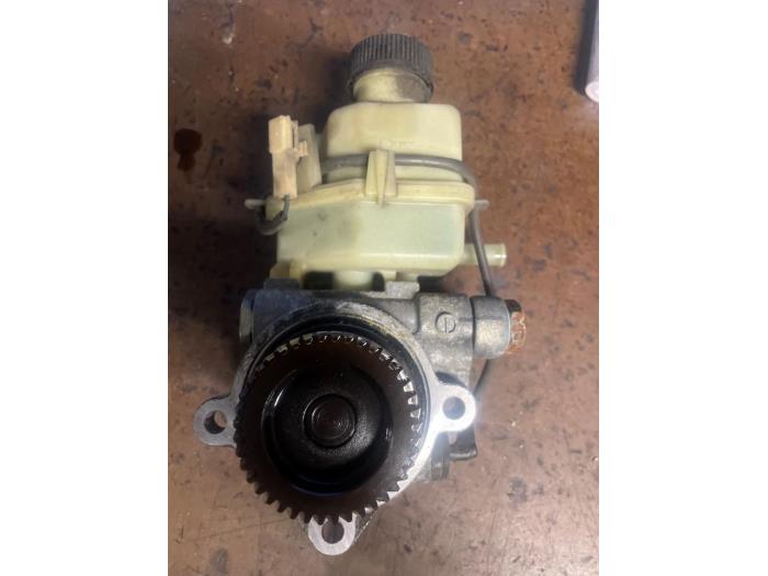 Usagé Pompe de direction Mazda 5 (CR19) 2.0 CiDT 16V High Power Prix sur demande proposé par Bongers Auto-Onderdelen Zeeland