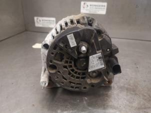 Dynamo d'un Skoda Roomster (5J) 1.9 TDI 2009