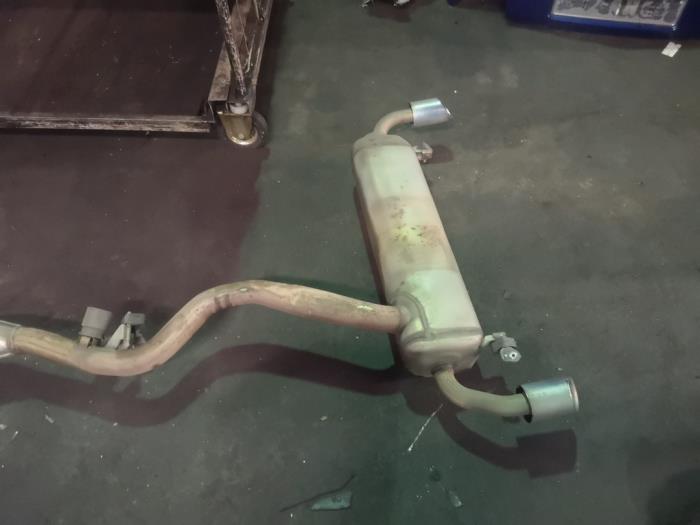 Gebrauchte Auspuff Enddämpfer BMW 3 serie (G20) 320i 2.0 TwinPower Turbo 16V Preis auf Anfrage angeboten von Bongers Auto-Onderdelen Zeeland