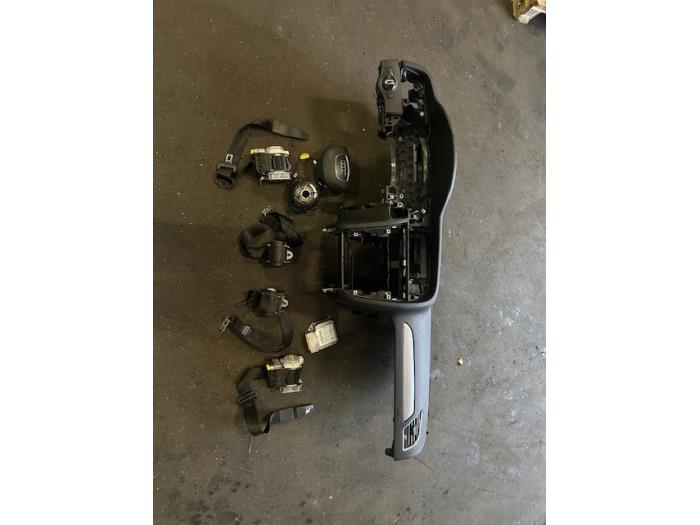 Gebrauchte Airbag Set + Modul Audi A4 Avant (B8) Preis auf Anfrage angeboten von Bongers Auto-Onderdelen Zeeland