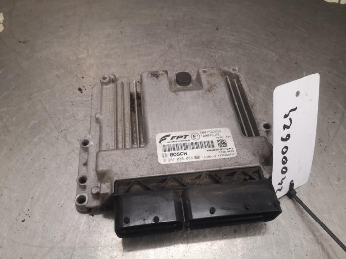 Used Engine management computer Iveco New Daily VI 35C15, 40C15, 50C15, 65C15, 70C15, 35S15 Price on request offered by Bongers Auto-Onderdelen Zeeland