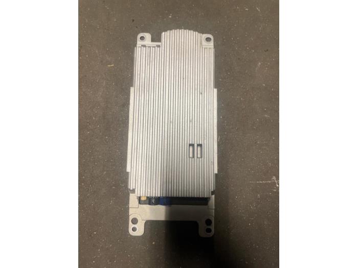 Begagnade Bluetooth-modul BMW 5 serie (F10) 520d 16V Pris på förfrågan erbjuds av Bongers Auto-Onderdelen Zeeland