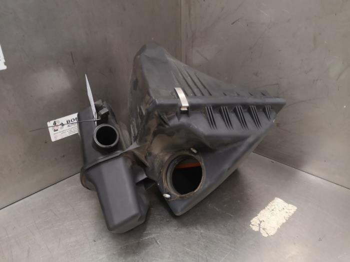 Gebrauchte Luftfiltergehäuse BMW Z4 Roadster (E85) 2.0 16V Preis auf Anfrage angeboten von Bongers Auto-Onderdelen Zeeland
