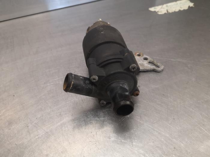 Usagé Pompe à eau Mercedes SLK Prix sur demande proposé par Bongers Auto-Onderdelen Zeeland