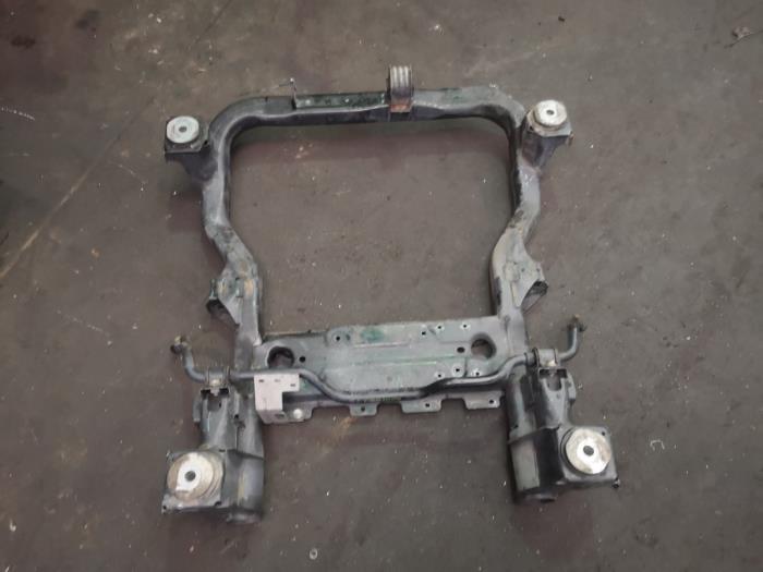 Used Subframe Volkswagen Transporter T6 2.0 TDI 150 Price on request offered by Bongers Auto-Onderdelen Zeeland