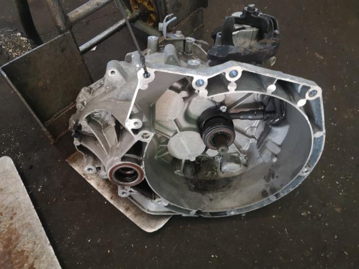 Gebrauchte Getriebe Ford Grand C-Max (DXA) 1.6 TDCi 16V Preis auf Anfrage angeboten von Bongers Auto-Onderdelen Zeeland