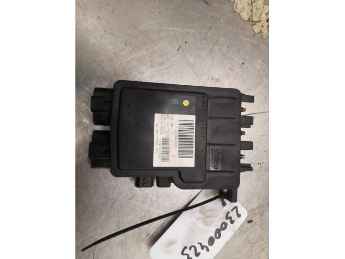 Used Cooling computer Renault Laguna III Estate (KT) 2.0 dCi 16V 150 Price on request offered by Bongers Auto-Onderdelen Zeeland