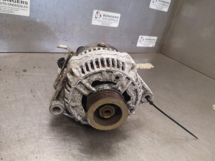 Begagnade Dynamo Toyota Avensis (T22) 1.8 16V Pris på förfrågan erbjuds av Bongers Auto-Onderdelen Zeeland