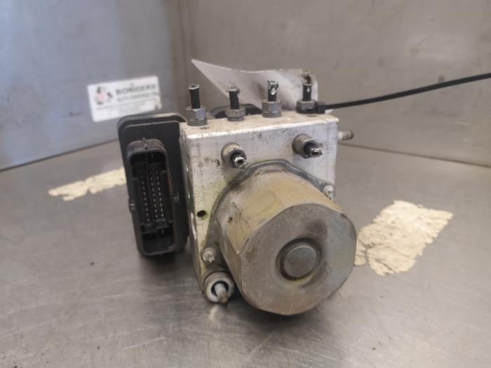 Usagé Bloc ABS Fiat Ducato (250) 2.0 D 115 Multijet Prix sur demande proposé par Bongers Auto-Onderdelen Zeeland