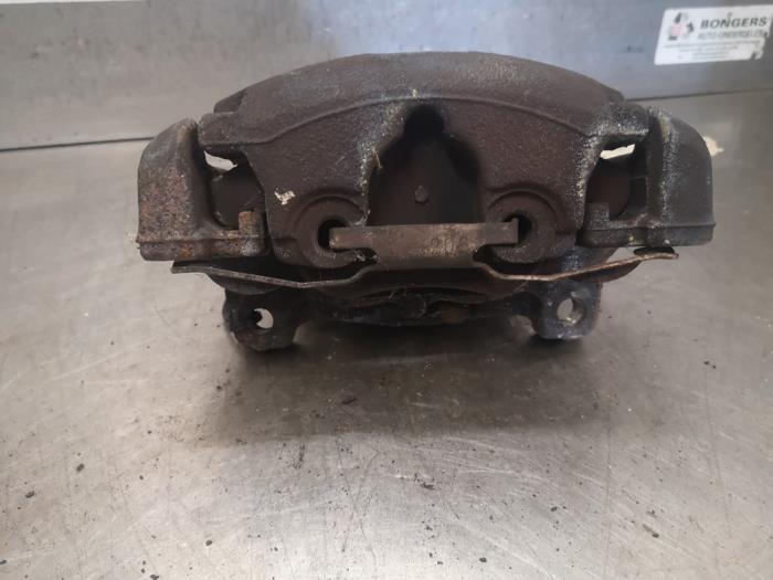 Gebrauchte Bremszange links vorne Ford Mondeo IV Wagon 2.0 TDCi 115 16V Preis auf Anfrage angeboten von Bongers Auto-Onderdelen Zeeland