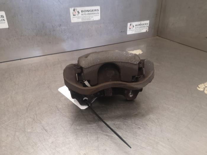 Usagé Etrier de frein avant gauche Alfa Romeo MiTo (955) 1.4 Multi Air 16V Prix sur demande proposé par Bongers Auto-Onderdelen Zeeland