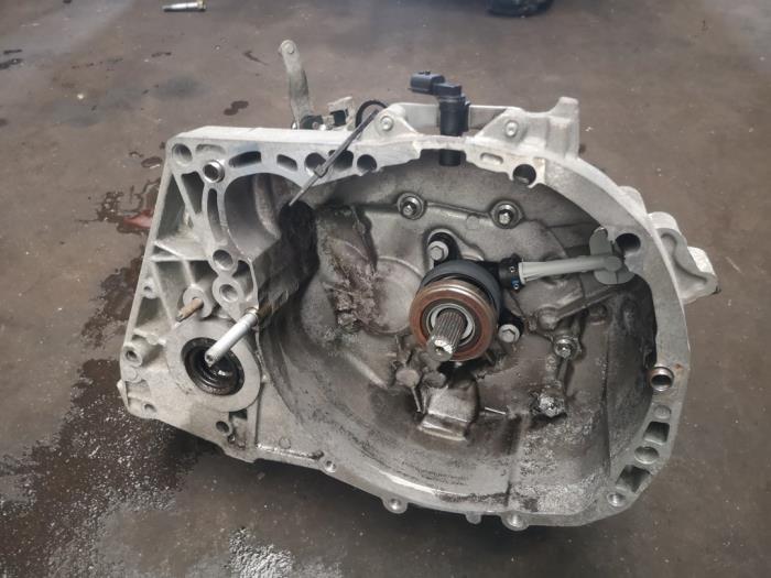Gebrauchte Getriebe Renault Megane III Grandtour (KZ) 1.6 16V Preis auf Anfrage angeboten von Bongers Auto-Onderdelen Zeeland