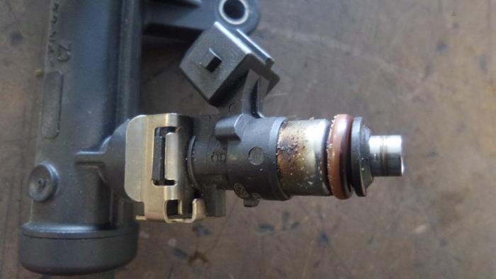 Iniettore Bosch 0280158230 per Alfa Romeo Chrysler Fiat Lancia Lanz