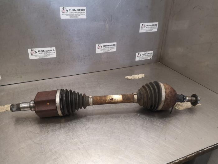 Gebrauchte Antriebswelle links vorne Ford Kuga I 2.0 TDCi 16V 140 Preis auf Anfrage angeboten von Bongers Auto-Onderdelen Zeeland