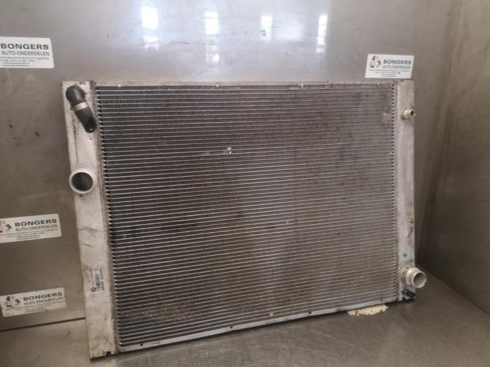 Usagé Radiateur BMW 5 serie (E60) 530i 24V Prix sur demande proposé par Bongers Auto-Onderdelen Zeeland