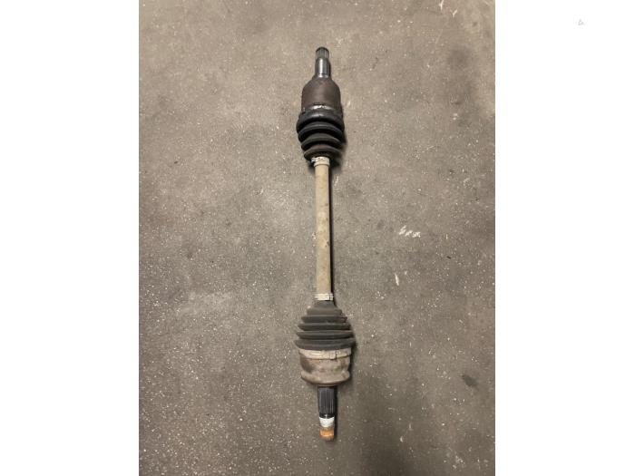 Cardan gauche (transmission) d'un Fiat 500 (312) 1.2 2009
