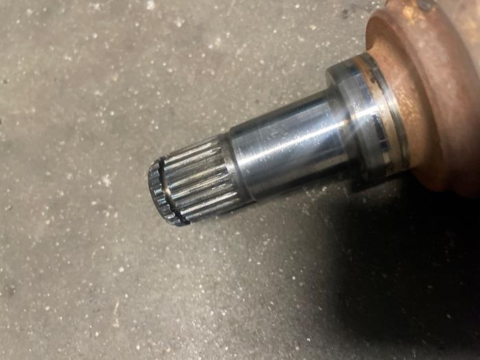 Arbre de transmission avant droit d'un Fiat 500 (312) 1.2 2009
