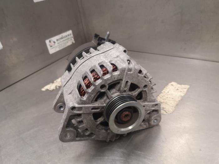 Gebrauchte Dynamo Mercedes E Estate (S213) E-220d 2.0 Turbo 16V Preis auf Anfrage angeboten von Bongers Auto-Onderdelen Zeeland