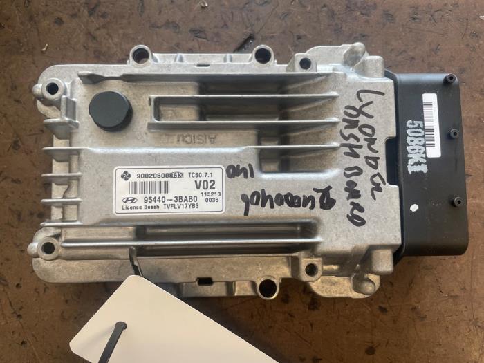 Used Automatic gearbox computer Hyundai i40 CW (VFC) 1.7 CRDi 16V Price on request offered by Bongers Auto-Onderdelen Zeeland