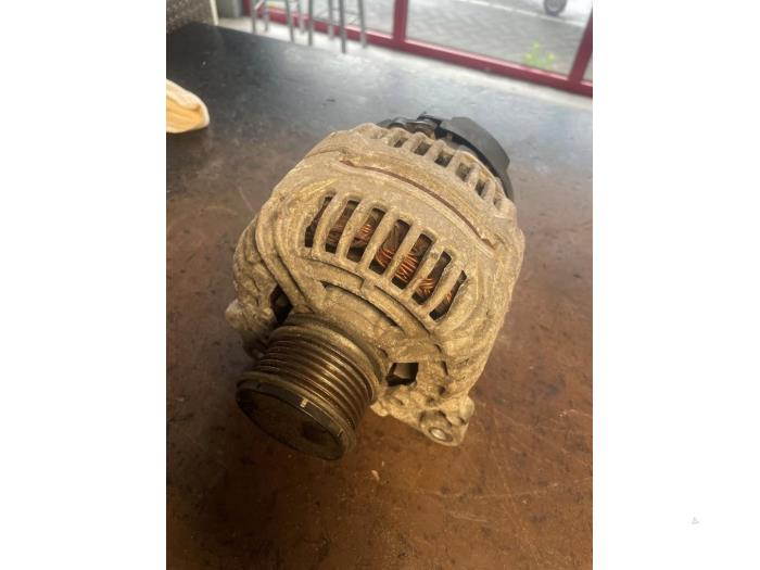 Dynamo Seat Ibiza IV SC (6J1), 2008 / 2016 1.6 TDI 90, Fließheck, 2-tr, Diesel, 1.598cc, 66kW (90pk), FWD, CAYB, 2009-05 / 2015-05, 6J1 (Gebraucht)