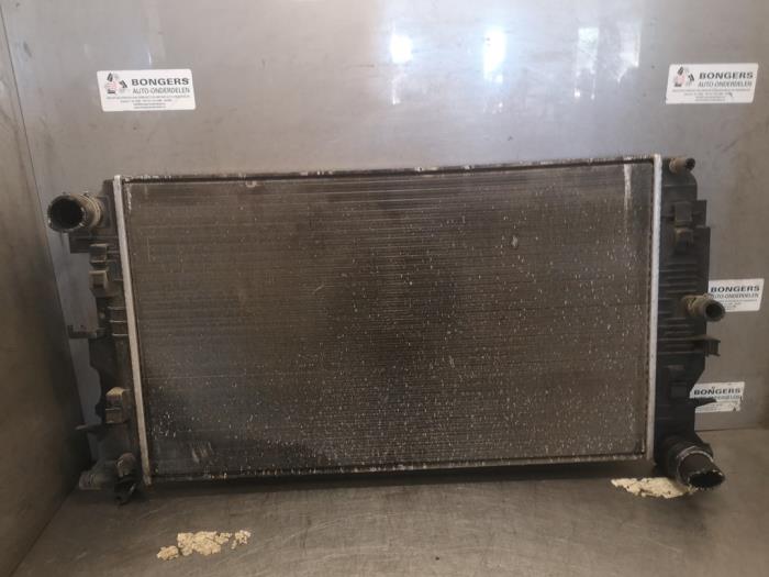Usagé Radiateur Mercedes Sprinter Prix sur demande proposé par Bongers Auto-Onderdelen Zeeland
