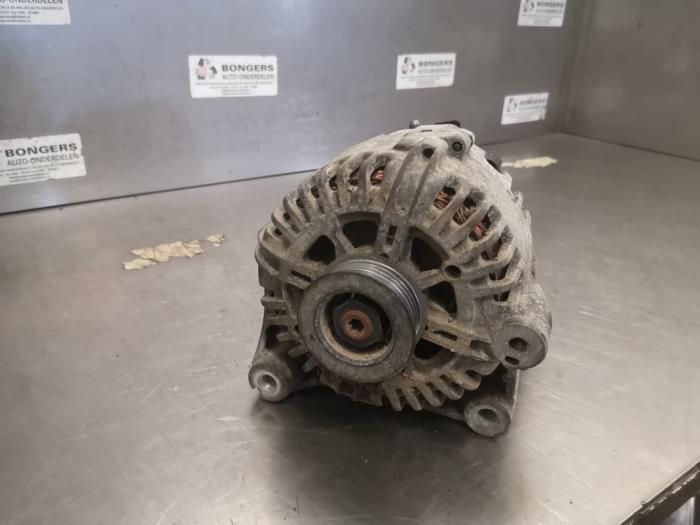 Usagé Dynamo Toyota Avensis Wagon (T27) 2.0 16V D-4D Prix sur demande proposé par Bongers Auto-Onderdelen Zeeland