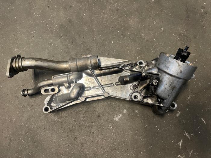 Gebrauchte Ölfiltergehäuse Opel Astra J (PC6/PD6/PE6/PF6) 1.6 16V Preis auf Anfrage angeboten von Bongers Auto-Onderdelen Zeeland