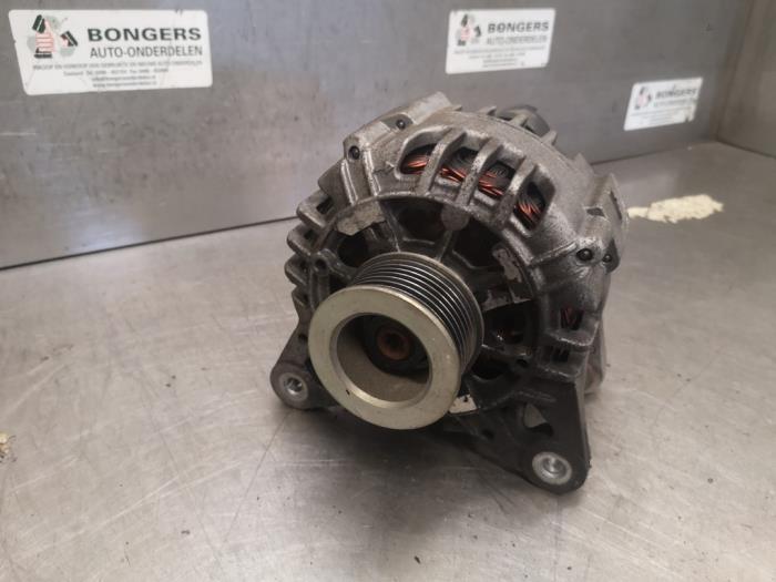 Begagnade Dynamo Renault Twingo II (CN) 1.2 16V Pris på förfrågan erbjuds av Bongers Auto-Onderdelen Zeeland