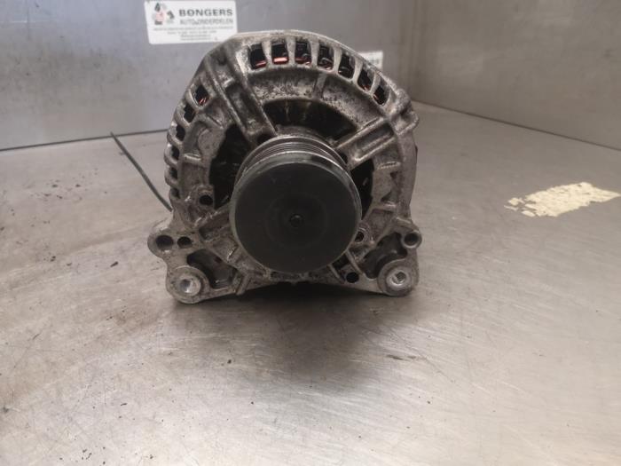 Gebrauchte Dynamo Volkswagen Touran (1T1/T2) 2.0 TDI 16V 136 Preis auf Anfrage angeboten von Bongers Auto-Onderdelen Zeeland